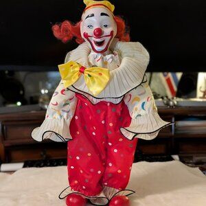 VNTG 1989 HERITAGE MINT LTD Porcelain Clown Doll